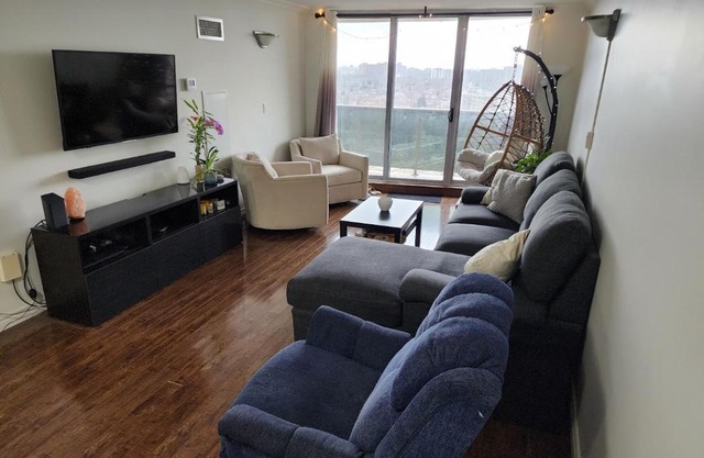 Spacious 3 Bdr, 2 Full-Bath, 2 Balcony Condo with amenities