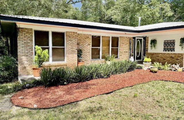 Spacious 3 bed 3 bath with Game-room, Sleeps 8