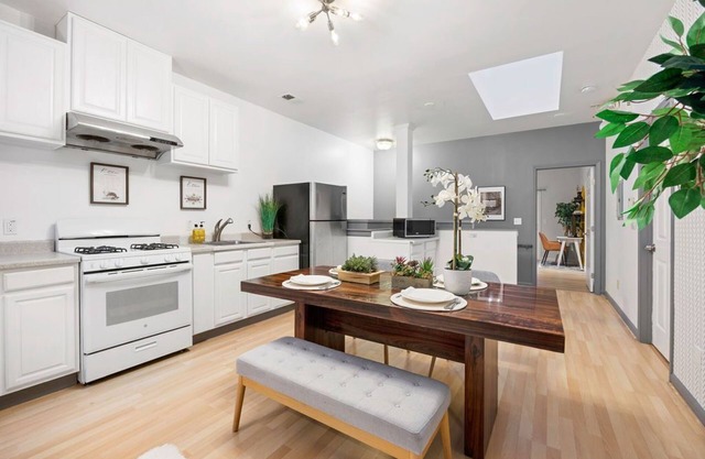 Spacious 3 Bed/ 3 Bath in San Francisco. Close to BART/101 Freeway. SFG Hospital