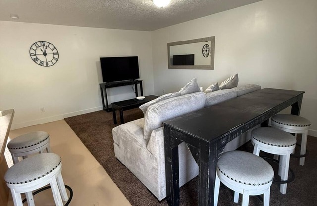 Spacious 3-Bed Townhome in Roosevelt, UT – Ideal for Outdoor Adventurers