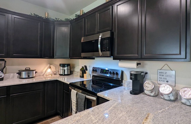 Spacious 3 Bedroom Home with Easy Access to BR