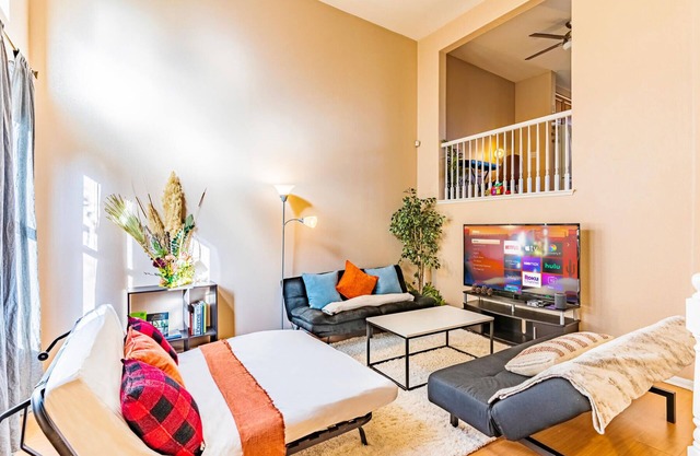 Spacious 3-Bedroom, 3-Bath Home w/ Garage in the Heart of Downtown, Near Gaslamp