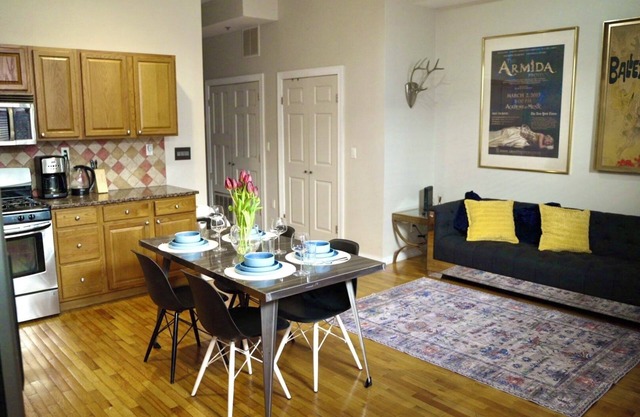 Spacious 3-bedroom apartment in West New York minutes to NYC