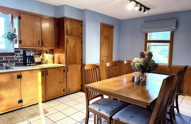 Spacious 3-bedroom apartment with AC, WiFi in Numidia Near Knoebels & Dragstrip