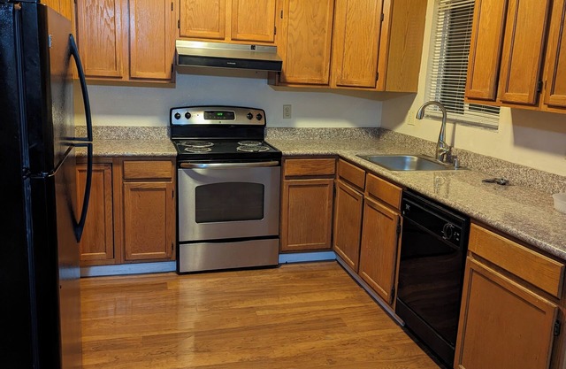 Spacious 3-bedroom apartment in Oakland