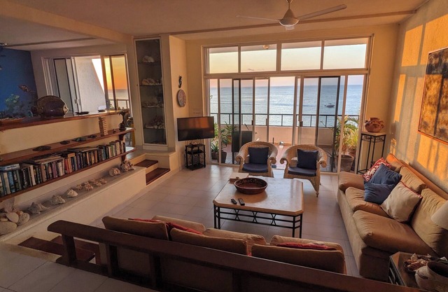 Spacious 3-Bedroom Beachfront Penthouse in Cozumel! - 15 min walk from downtown!