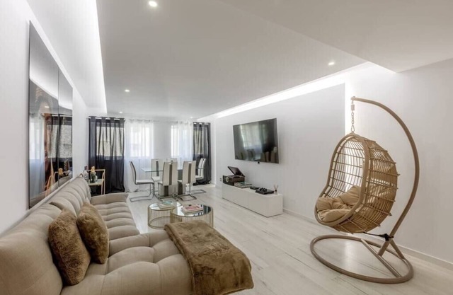 Spacious 3-bedroom condo in Lisbon