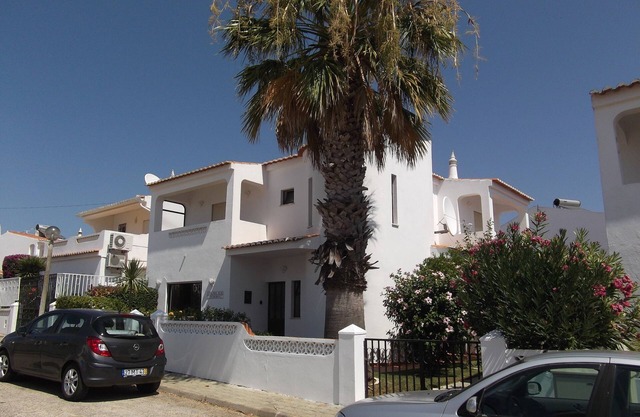 Geräumige Familienvilla mit 3 Schlafzimmern und eigenem Pool