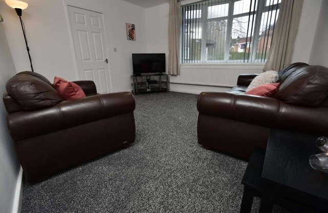 Spacious 3 bedroom House in