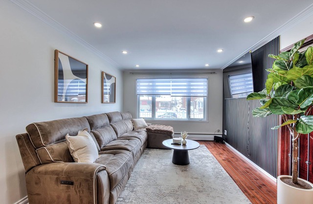 Spacious 3 bedroom home. Close to Place Bell and 25 min from downtown Montreal
