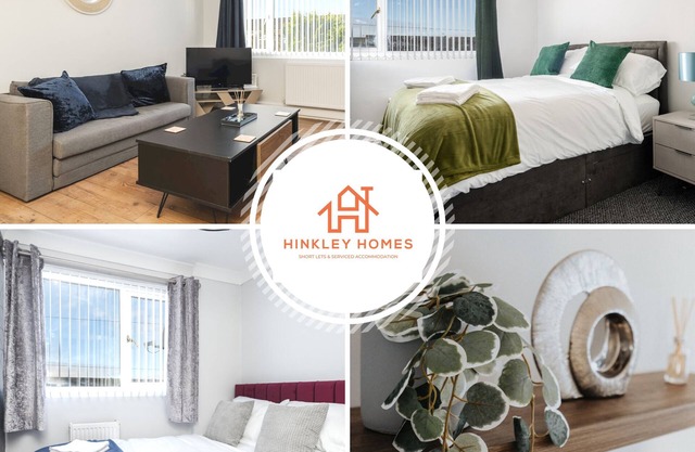 Spacious 3 bedroom house with wifi and car parking