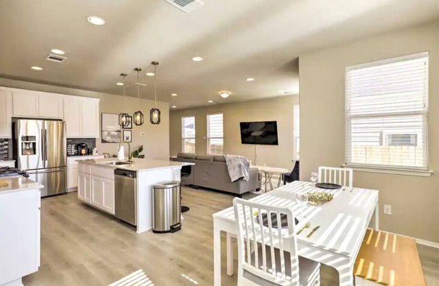 Spacious 3 Bedroom Luxury Austin Home