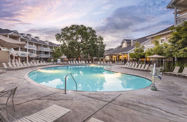 Spacious 3-bedroom Penthouse in charming Windsor