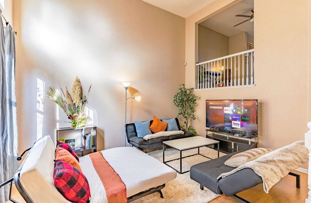 Spacious 3-BR Home w Garage near Gaslamp, Beach