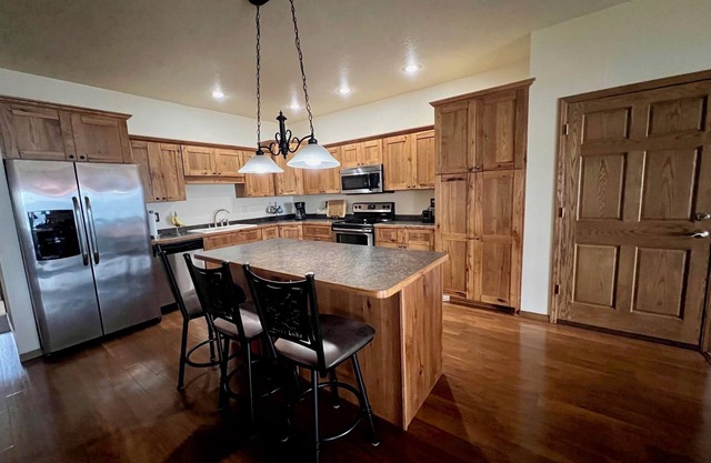 Spacious 3 BR Leech Lake beachfront condo with incredible amenities