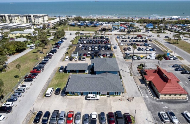 Launch Pad State-of-Art, Hidden Gem, Next to Beach