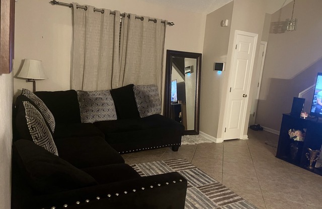 Spacious 3 BR Townhome in the Center of Everything