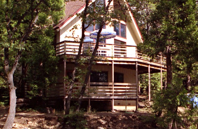 Geräumige 3-Ebene, 2 Zi plus Loft Mountain Home