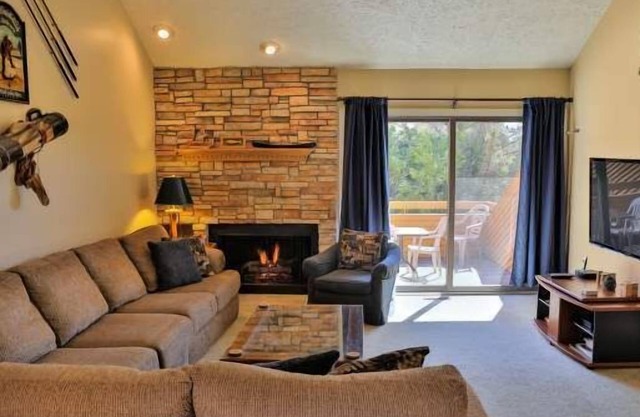 Geräumige, 3 Ebenen Trout Creek Condo # 2 - 5 Schlafzimmer, 3. 5 Bäder. In der Nähe des Fitnesscenters & amp; Schwimmbad.