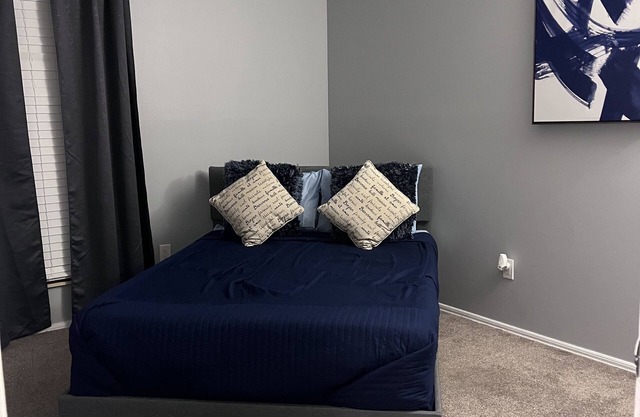 Spacious 3bd/2bath Condo