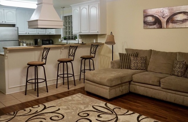 Spacious, 3BR Mins from LSU Stadium