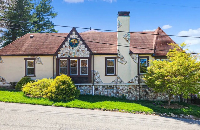 Spacious 4BR Private Home * Direct Water View
