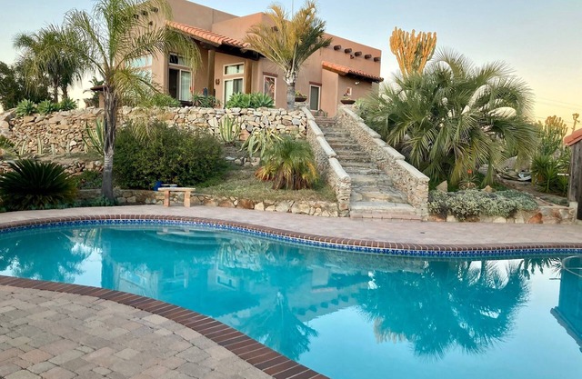 Spacious 3BR Retreat on 8 Acres with Pool/360 Views Near Golf & Wine Country