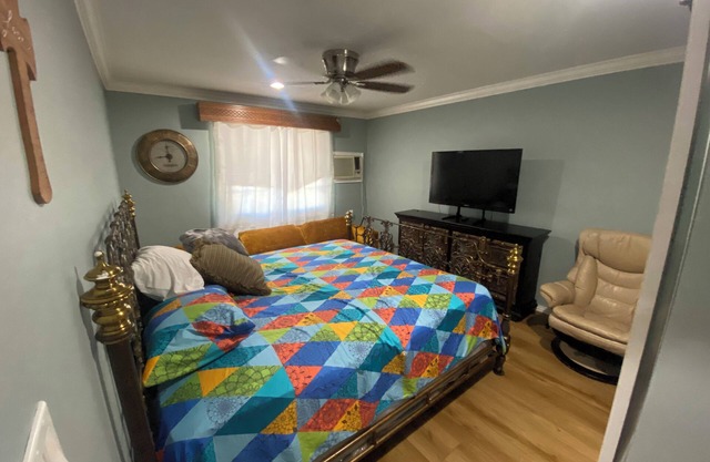 Spacious 4 bed & 2 bath House Near UBS Arena, JFK, and NYC