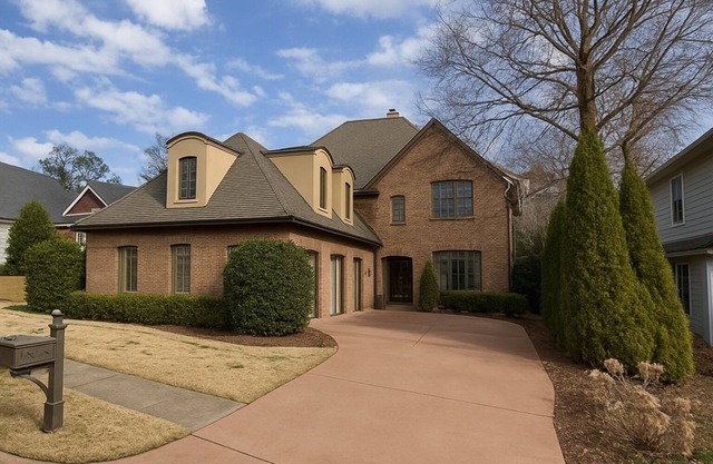 Spacious 4 Bed 3 Bath Auburn Game Day Home