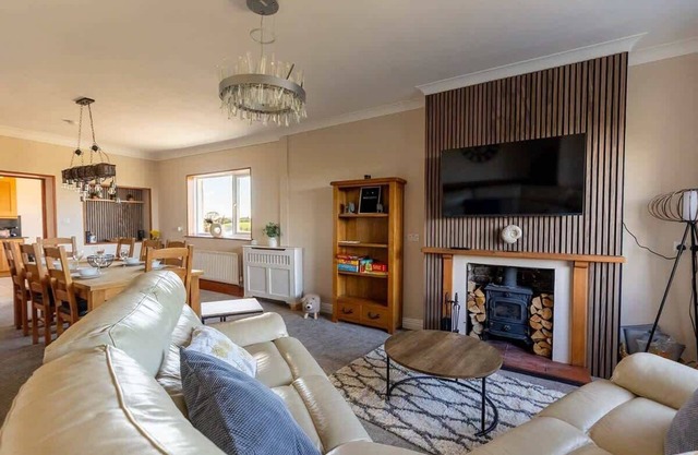 Spacious 4-Bed Lake District Getaway for Groups