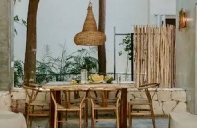 Spacious 4-bedroom house in wonderful Playa del Carmen with AC/WiFi connectivity