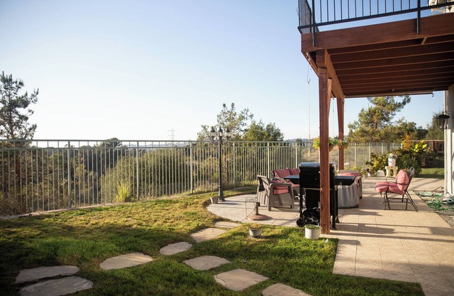 Spacious 4-bedroom house with AC, WiFi in welcoming Castro Valley