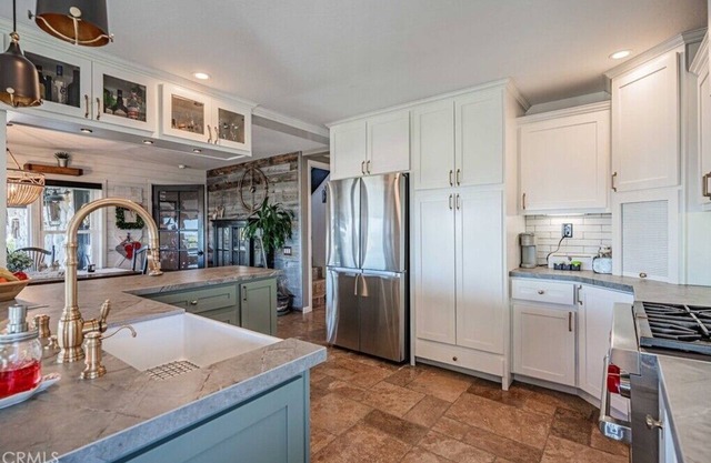 Spacious 4 bedroom, 3 bath with playground!. Panoramic view, private and gated