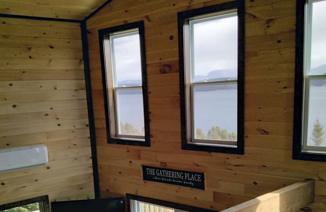 Geräumiges Chalet mit 4 Schlafzimmern im Herzen von Gros Morne