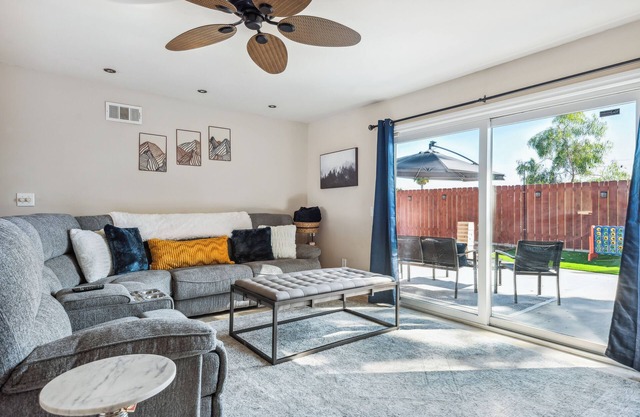 Spacious 4-bedroom Centrally located close to all San Diego attractions