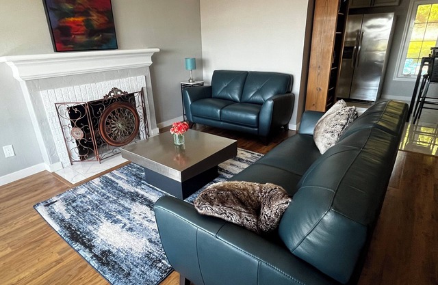Spacious 4-bedroom house with AC, in El Cerrito CA with views of Mt. Tamalpais,