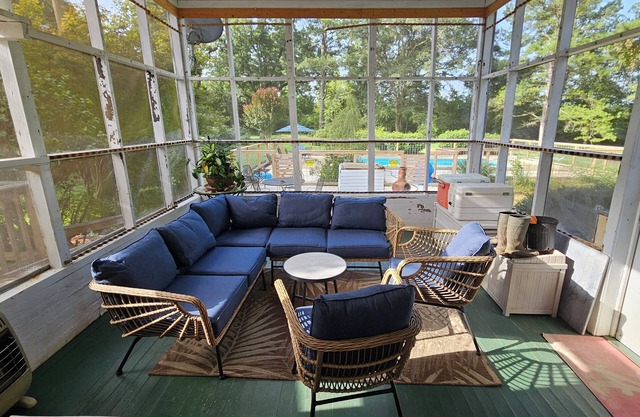 Spacious 4-bedroom house on 80 beautiful acres in Greensboro