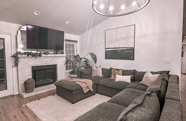 Spacious 4-bedroom house with AC, fitness room in charming Kennewick