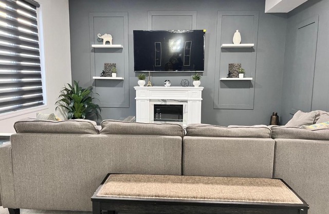 Spacious 4-Bedroom Home, Comfortably Sleeps 10