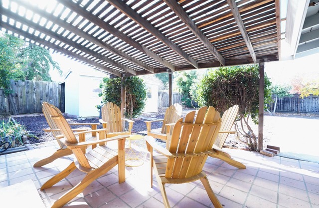 Spacious 4-bedroom house in wonderful Campbell with AC, WiFi