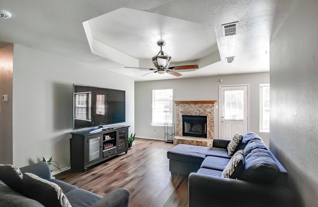 Spacious 4-bedroom house with AC, WiFi in charming Killeen