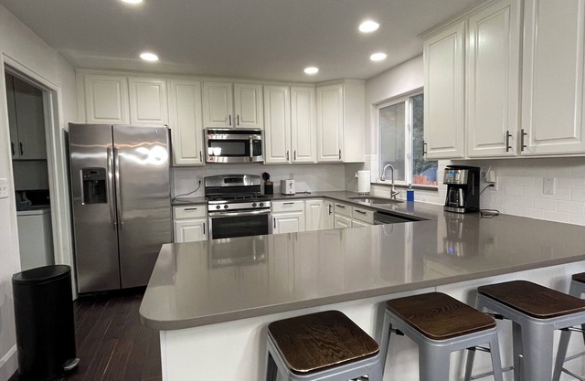 Spacious 4-bedroom house in quiet Orem! Family and pet friendly!