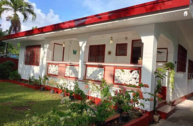 Spacious 4-bedroom house in amazing Juban with WiFi, AC