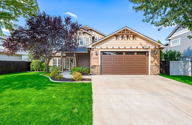 Spacious 4-bedroom house in lovely Boise