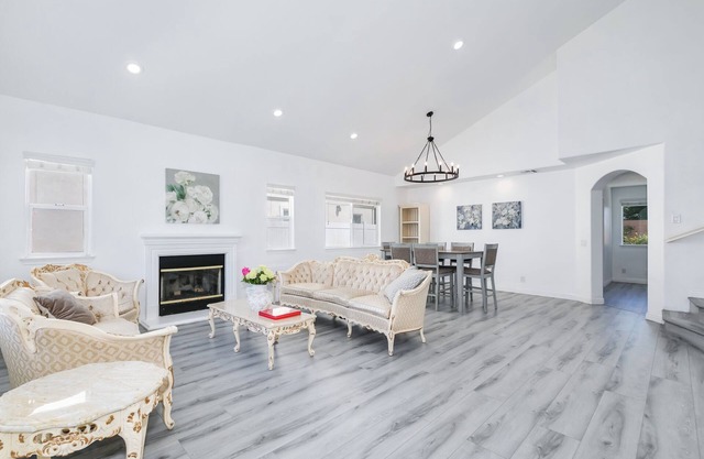 Spacious 4-bedroom house in Gate community in lovely Chino with WiFi, AC