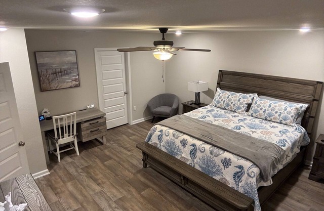 Spacious 4-bedroom house with WiFi and AC in lovely Foley