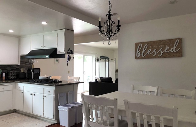 Spacious 4-bedroom house in charming Oxnard