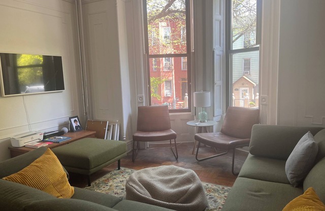 Spacious 4-bedroom newly renovated Brooklyn brownstone house steps from subway
