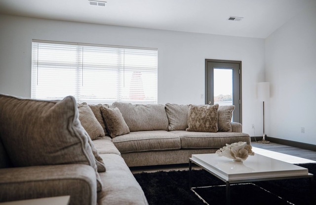 Spacious 4-bedroom house in prime Saint Robert location with modern amenities