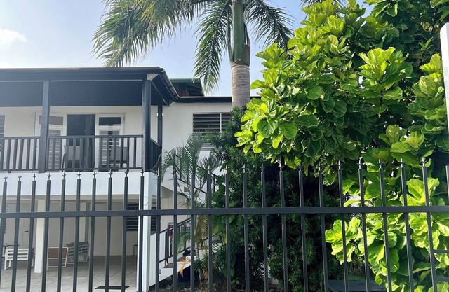Spacious 4-bedroom villa in wonderful Vega Baja w WiFi, AC, Small Pool, Hot Tub